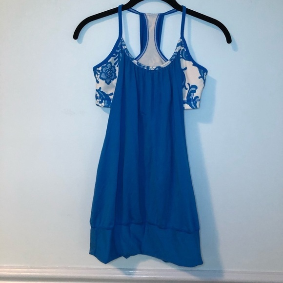 Lululemon No Limits Blue & White Floral Tank Top with Built in Bra Size 6 - Picture 6 of 11